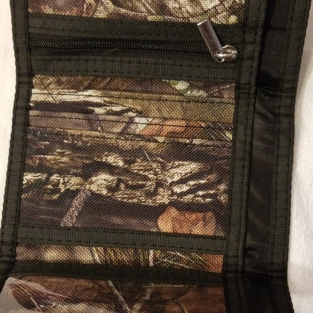 Mossy Oak Trifold Canvas Wallet - Picture 7 of 8
